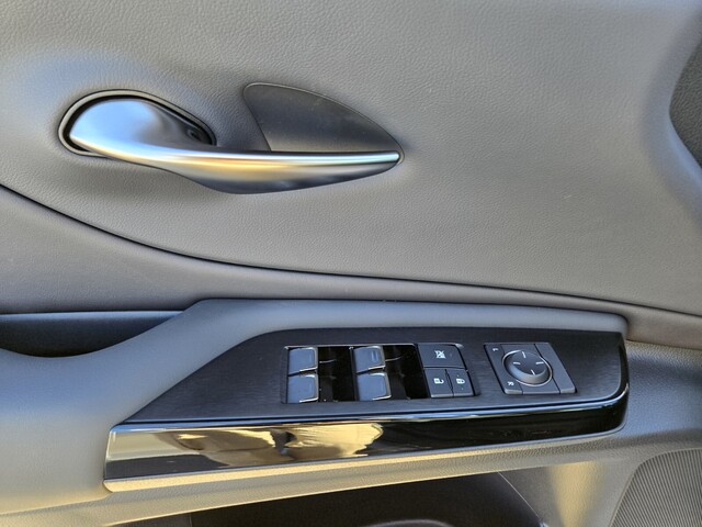 new 2025 Lexus ES car, priced at $44,164