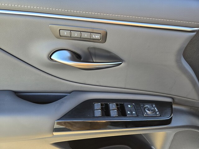 new 2025 Lexus ES car, priced at $49,274
