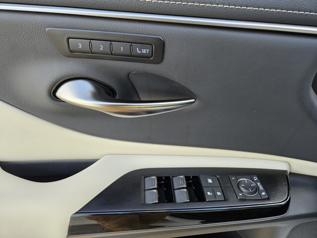 new 2025 Lexus ES car, priced at $50,744