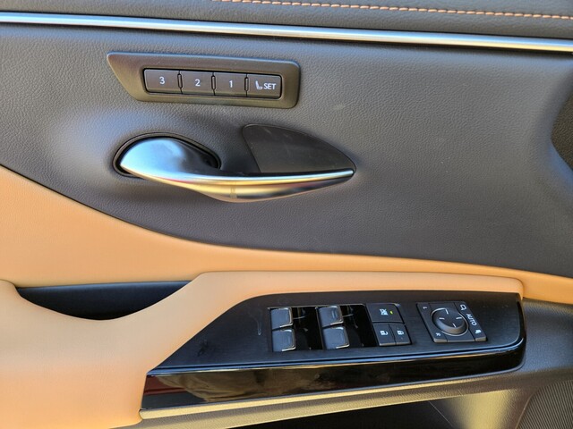 new 2025 Lexus ES car, priced at $50,244