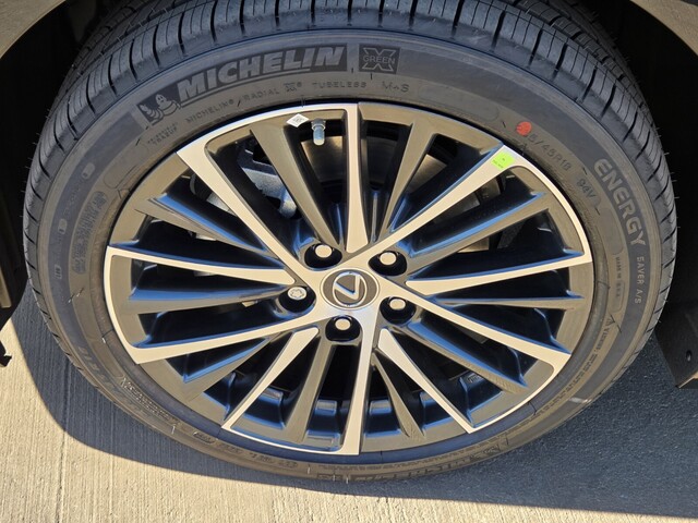 new 2025 Lexus ES car, priced at $47,214