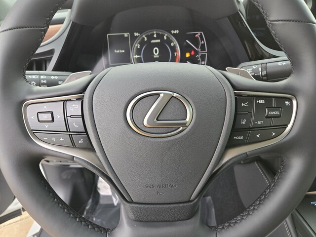 new 2025 Lexus ES car, priced at $47,714