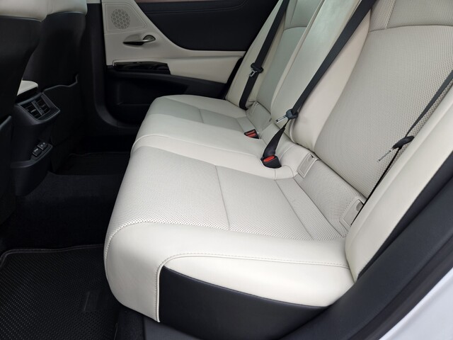 new 2025 Lexus ES car, priced at $47,714