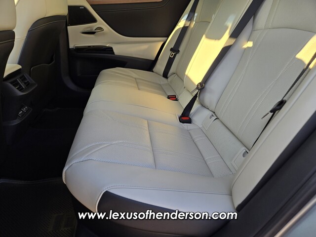 used 2025 Lexus ES car, priced at $52,998