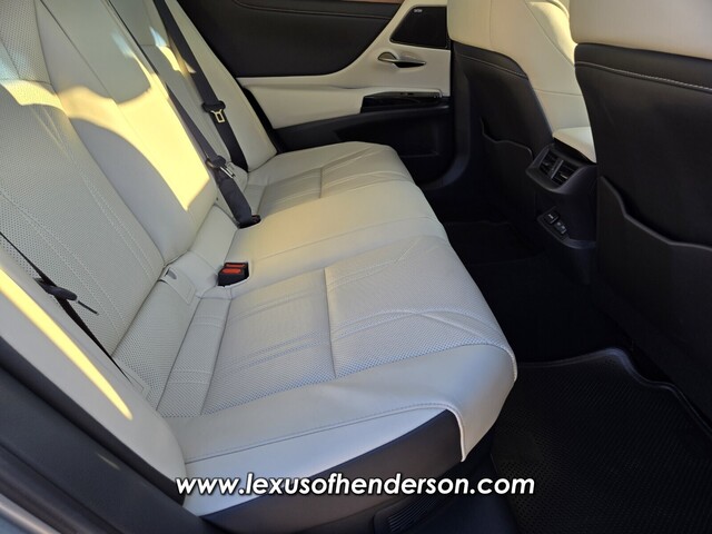 used 2025 Lexus ES car, priced at $52,998