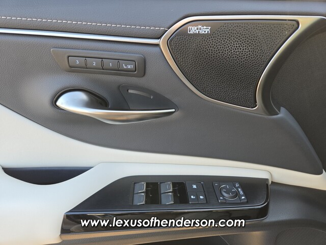 used 2025 Lexus ES car, priced at $52,998