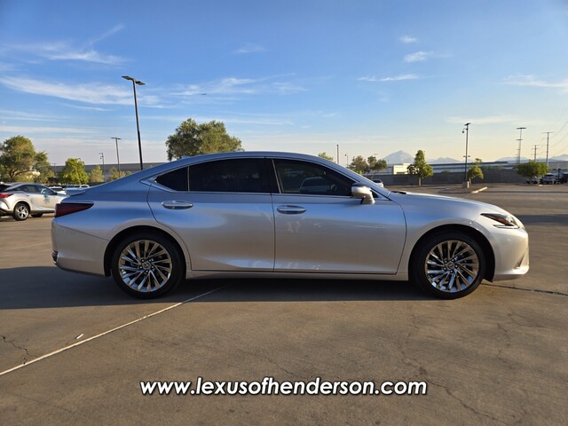 used 2025 Lexus ES car, priced at $52,998