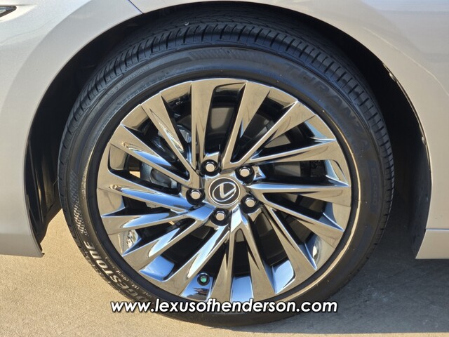 used 2025 Lexus ES car, priced at $52,998
