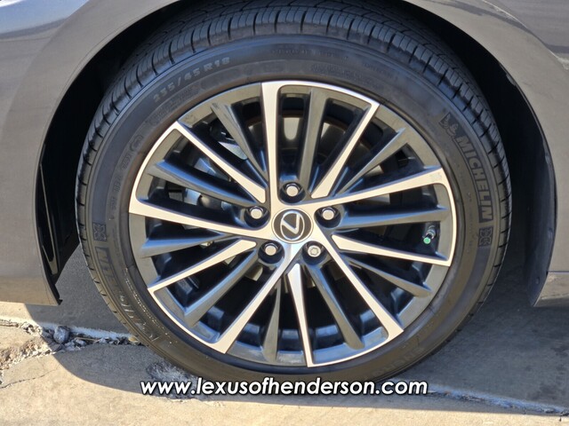 used 2025 Lexus ES car, priced at $45,477