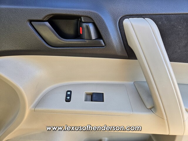 used 2010 Toyota Highlander car, priced at $12,671
