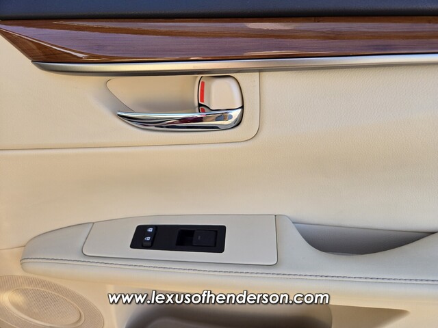 used 2014 Lexus ES 300h car, priced at $19,851