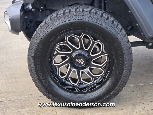 used 2023 Jeep Gladiator car, priced at $30,888