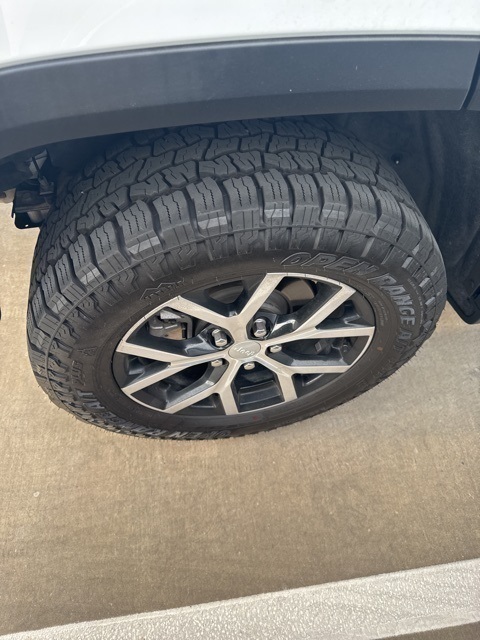 used 2024 Jeep Grand Cherokee car, priced at $36,312