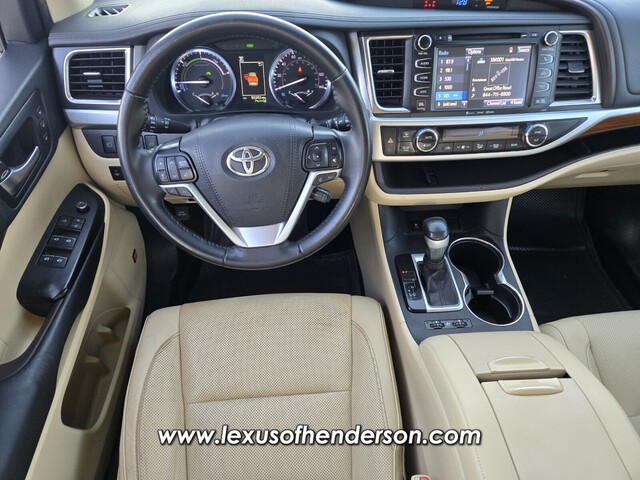 used 2019 Toyota Highlander car, priced at $28,555