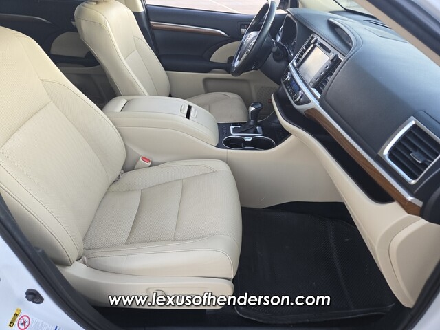 used 2019 Toyota Highlander car, priced at $28,555