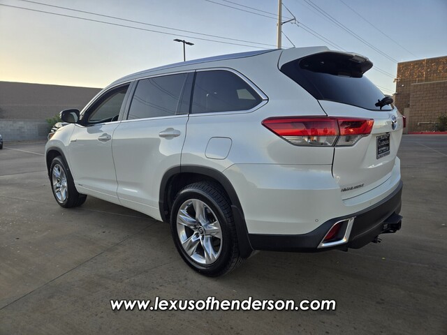 used 2019 Toyota Highlander car, priced at $28,555