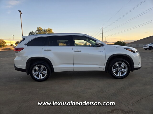 used 2019 Toyota Highlander car, priced at $28,555