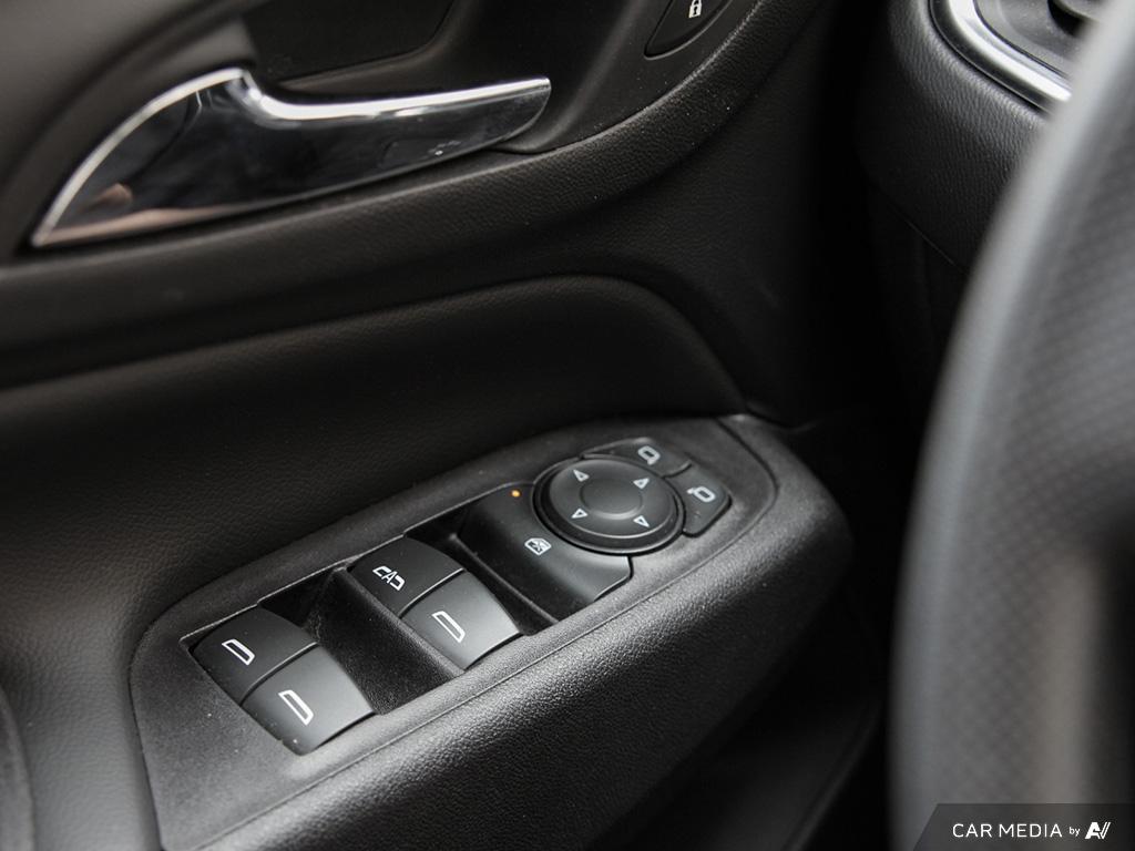 used 2021 Chevrolet Equinox car, priced at $25,134