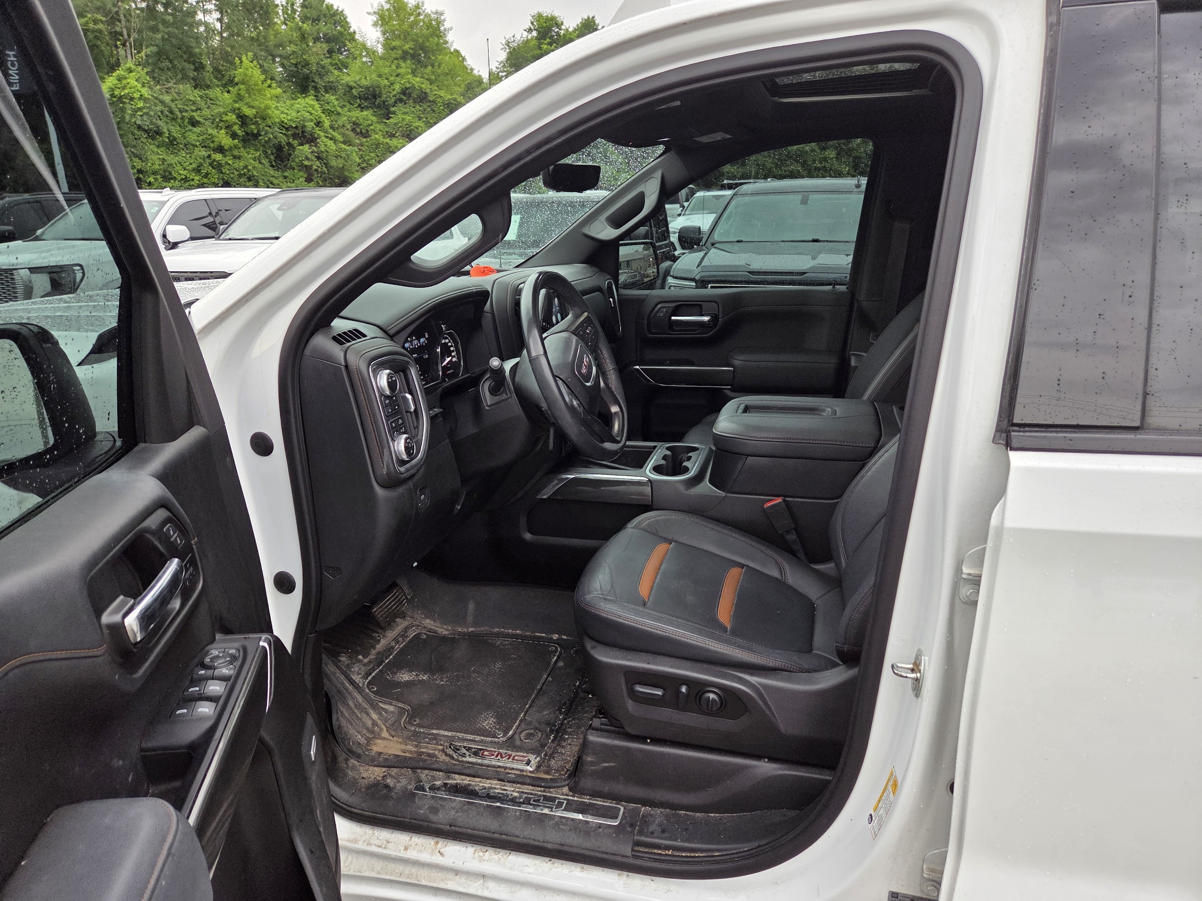 used 2022 GMC Sierra 1500 Limited car, priced at $55,095