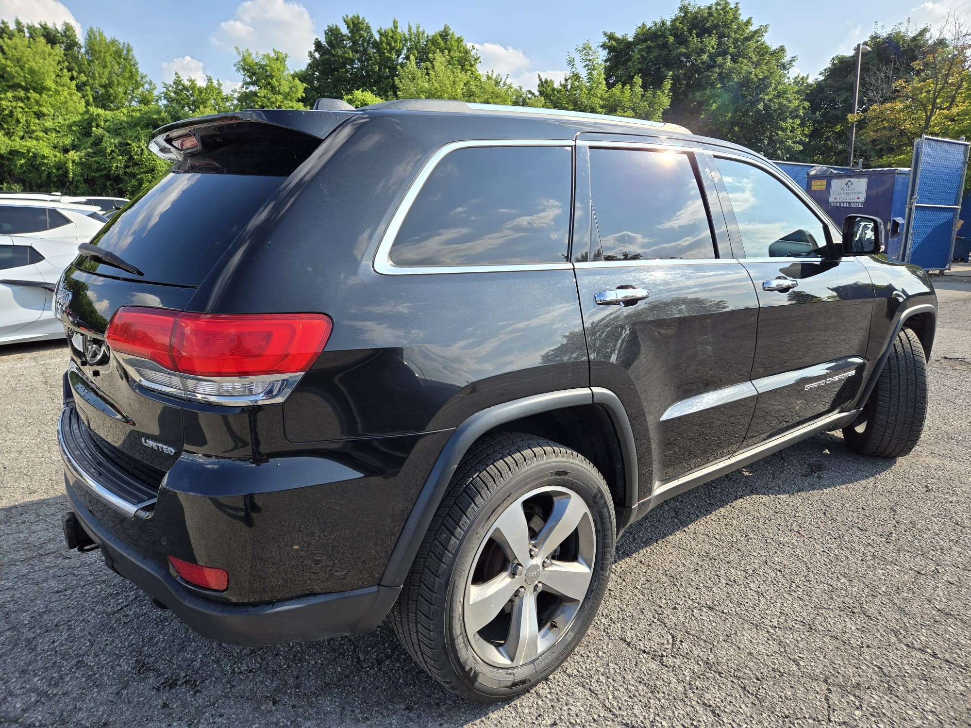 used 2015 Jeep Grand Cherokee car, priced at $13,998