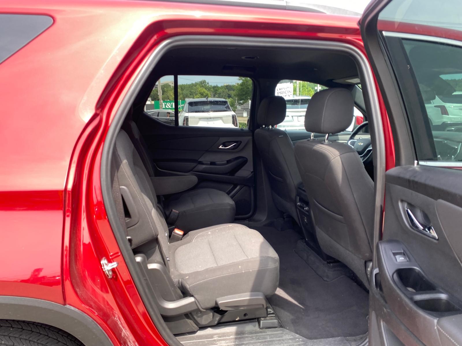 used 2023 Chevrolet Traverse car, priced at $40,877