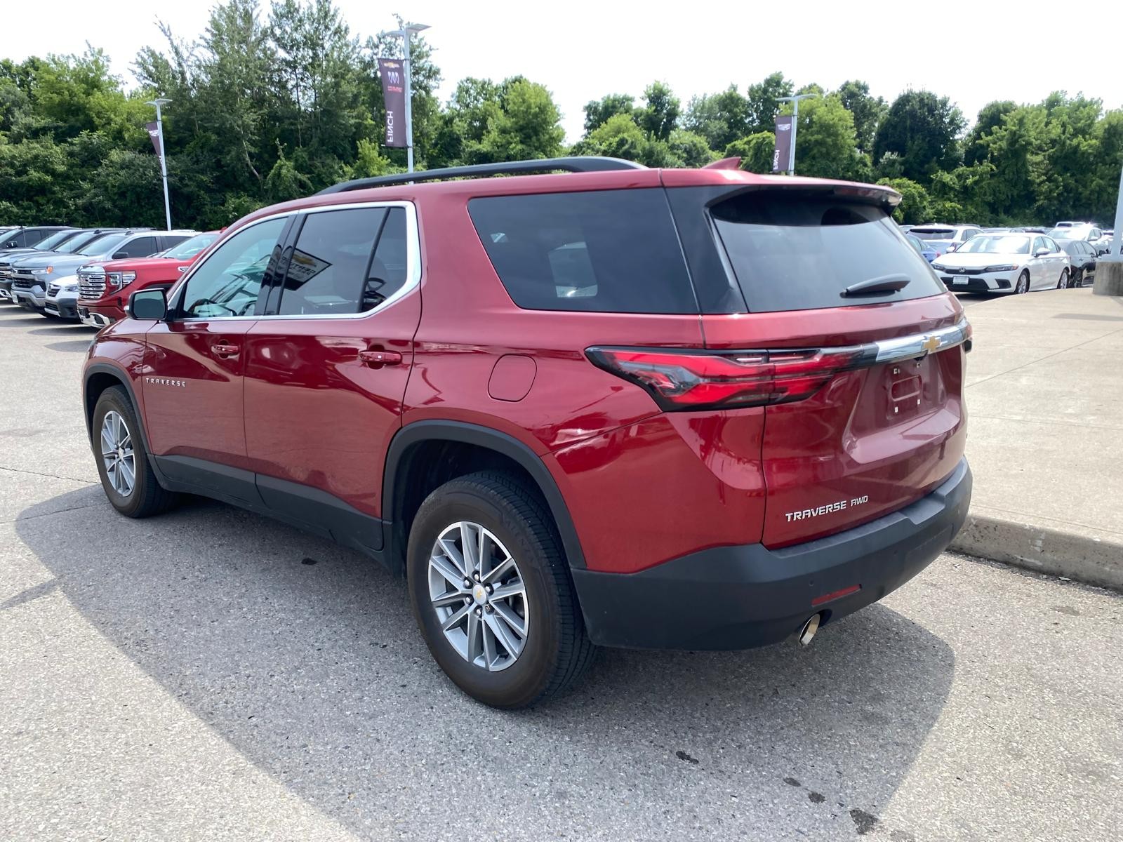 used 2023 Chevrolet Traverse car, priced at $40,877