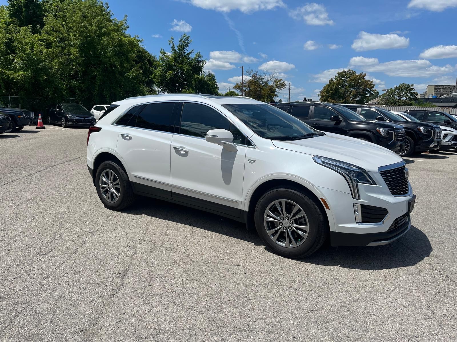 used 2023 Cadillac XT5 car, priced at $45,900