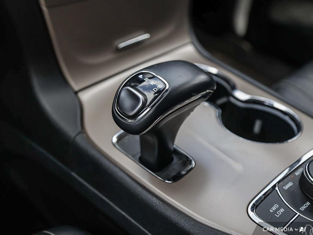 used 2015 Jeep Grand Cherokee car, priced at $11,998
