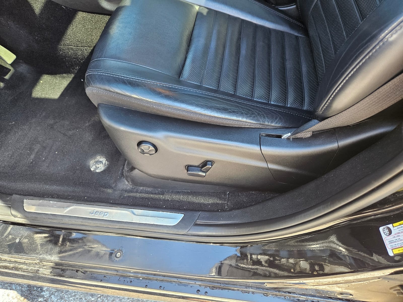 used 2020 Jeep Grand Cherokee car, priced at $34,584