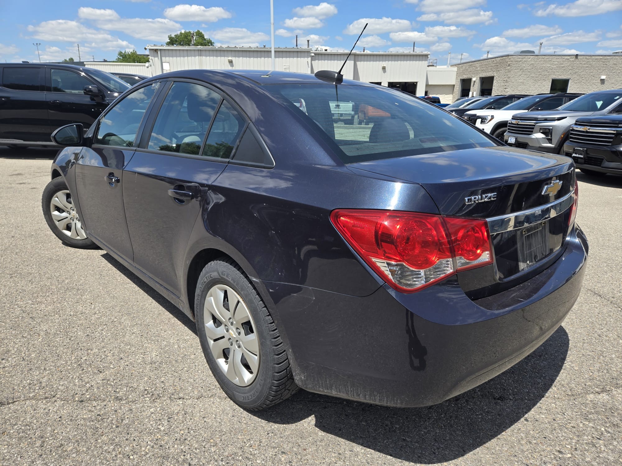 used 2015 Chevrolet Cruze car, priced at $3,998