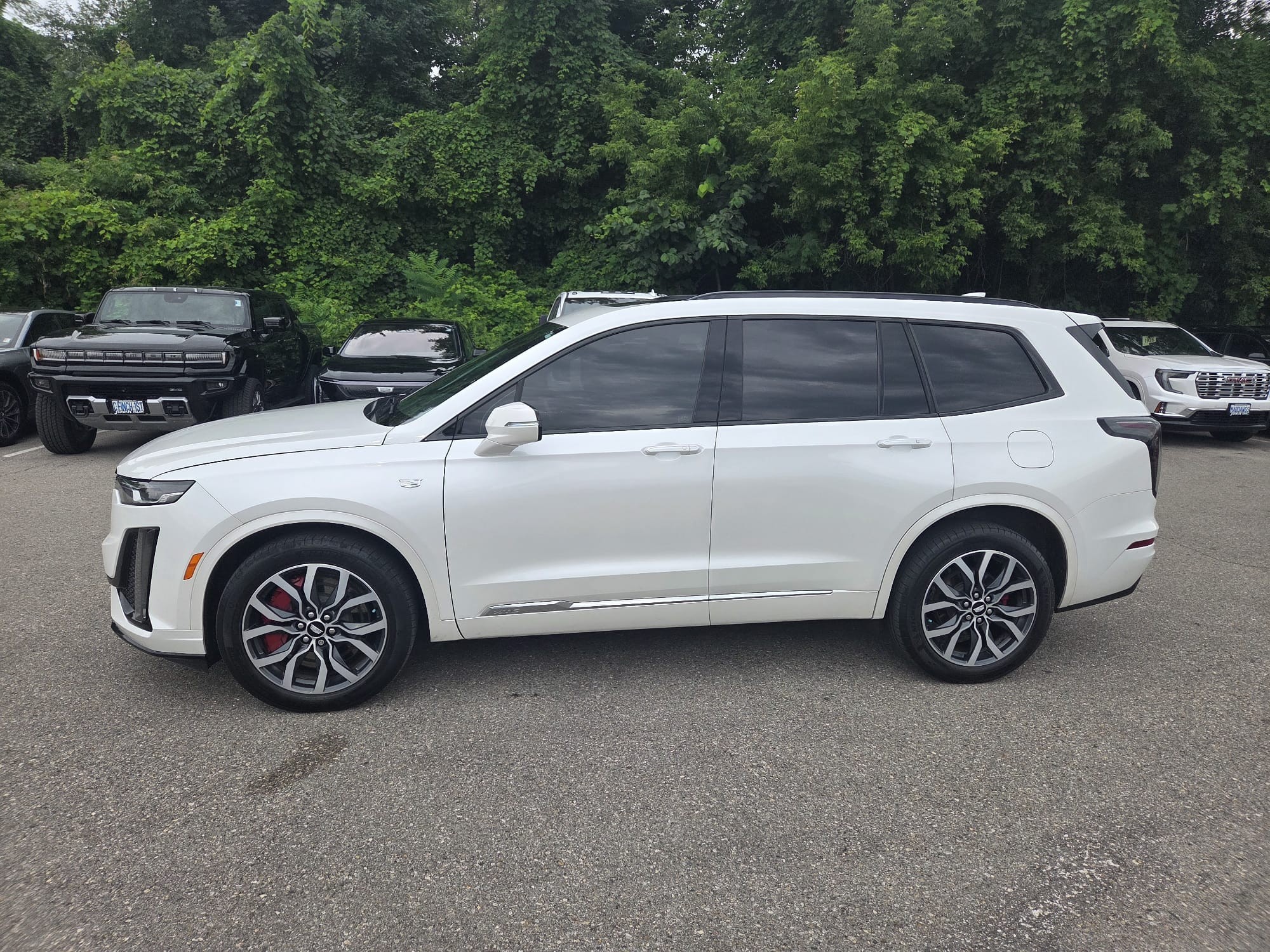 used 2022 Cadillac XT6 car, priced at $44,900
