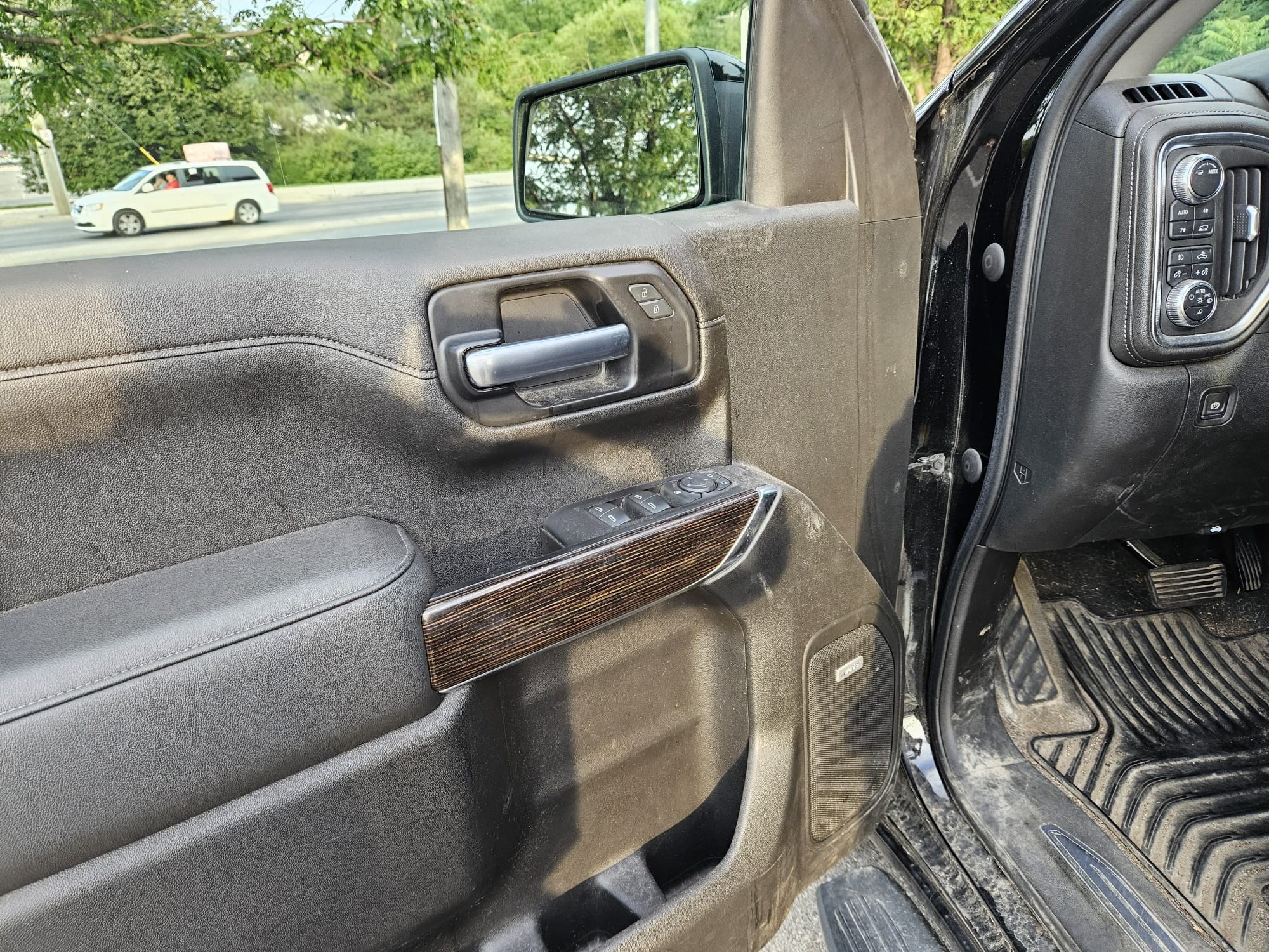 used 2021 GMC Sierra 1500 car, priced at $47,488