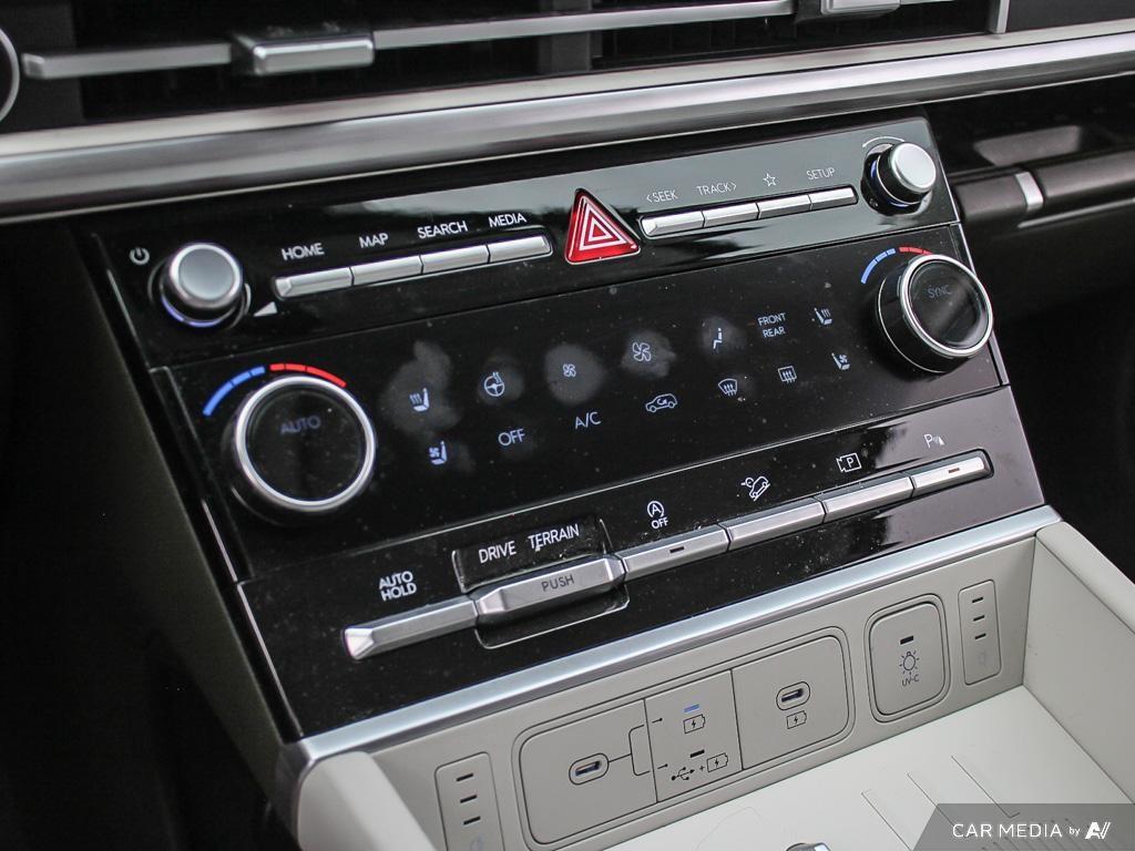 used 2025 Hyundai Santa Fe car, priced at $55,597