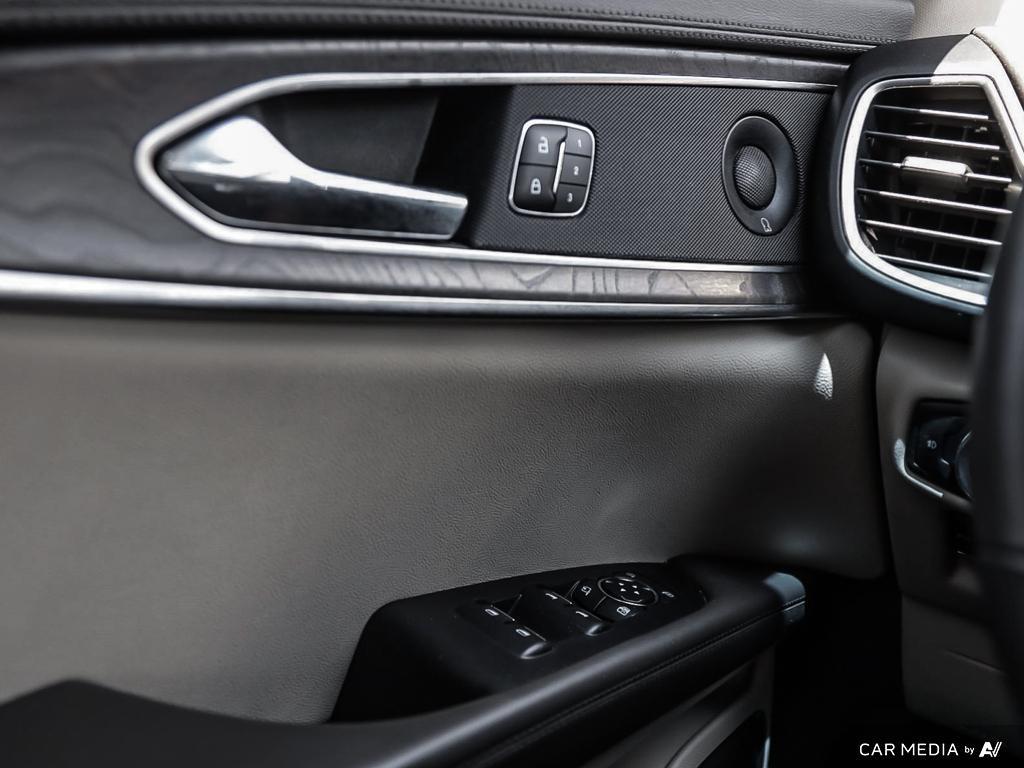 used 2019 Lincoln Nautilus car, priced at $34,597