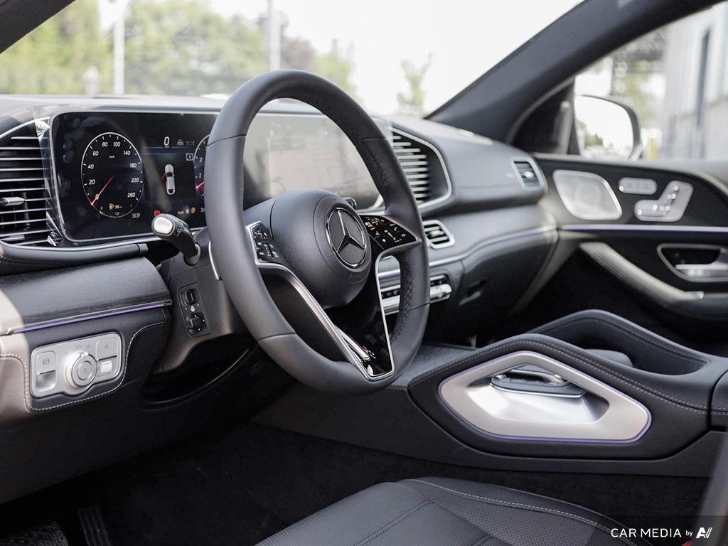 new 2025 Mercedes-Benz GLE 450 car, priced at $120,428