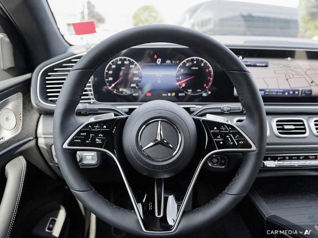 new 2025 Mercedes-Benz GLE 450 car, priced at $120,428