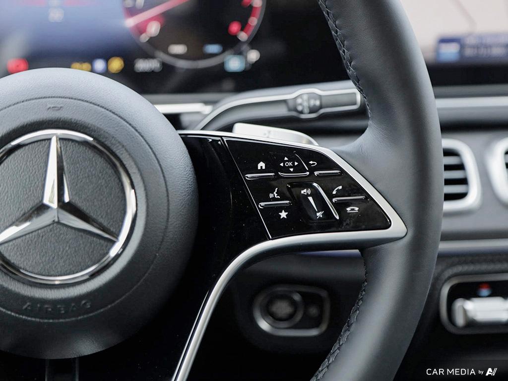 new 2025 Mercedes-Benz GLE 450 car, priced at $120,428