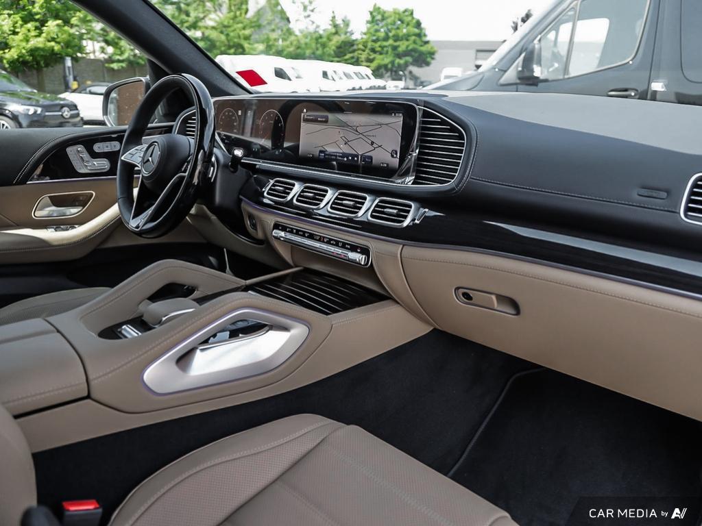 new 2025 Mercedes-Benz GLS 450 car, priced at $147,552