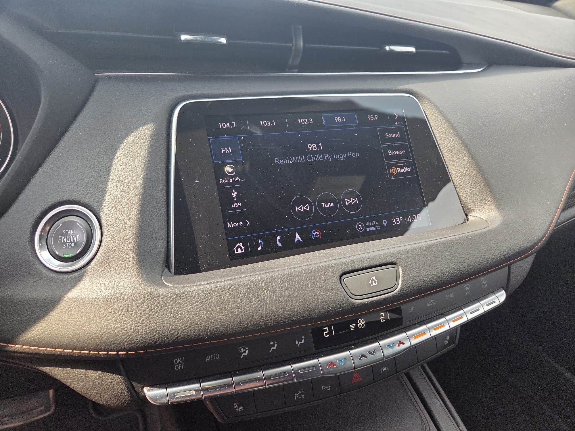 used 2022 Cadillac XT4 car, priced at $37,699