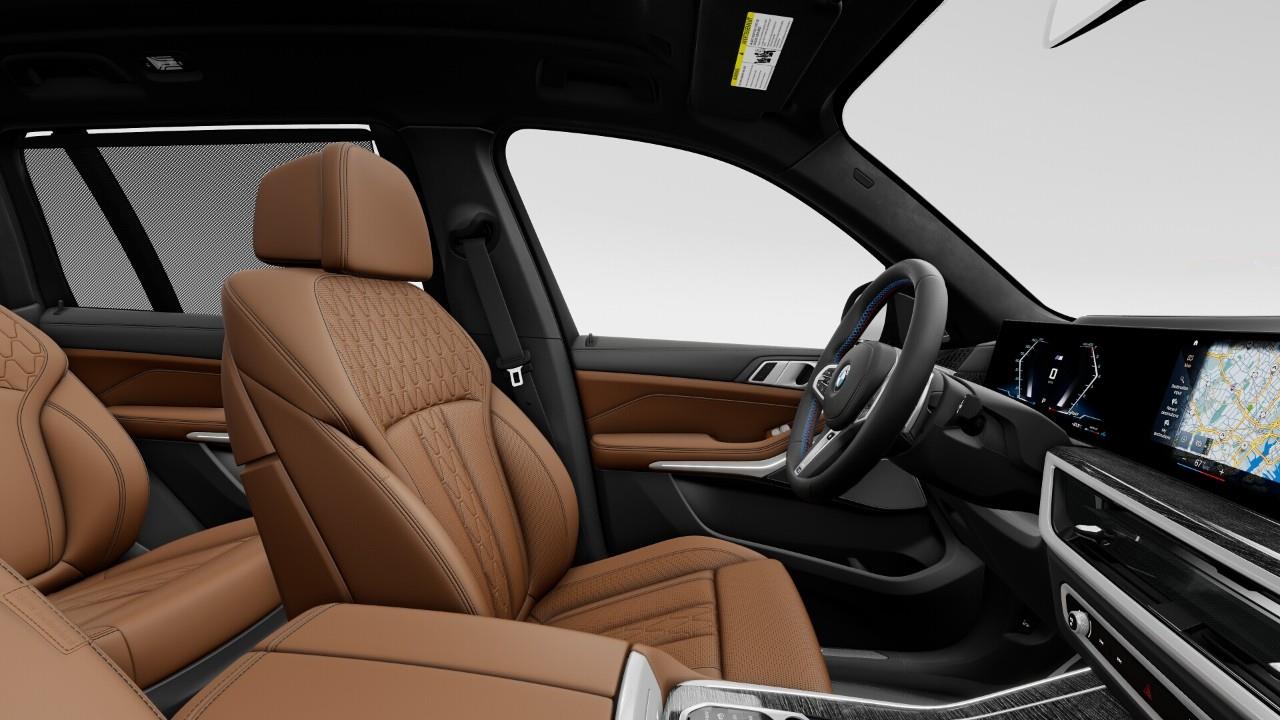 new 2025 BMW X7 car, priced at $156,508