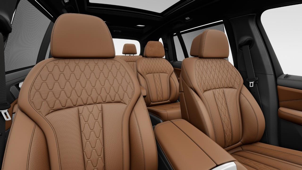 new 2025 BMW X7 car, priced at $156,508