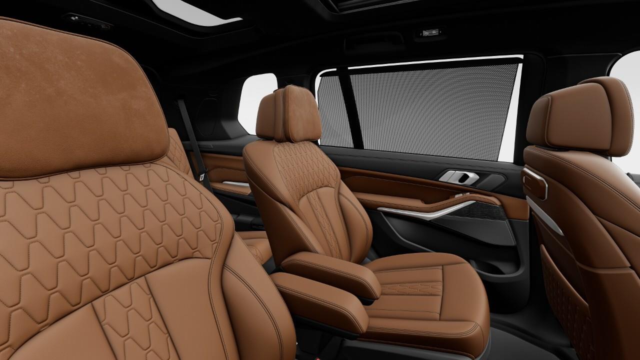 new 2025 BMW X7 car, priced at $156,508