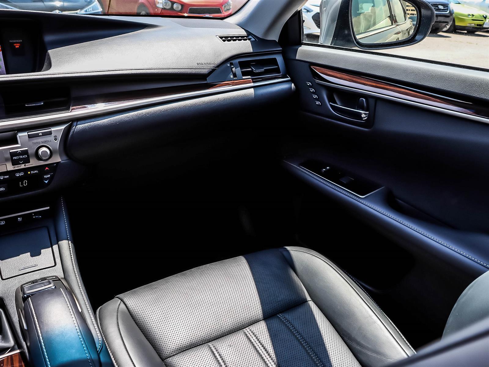 used 2016 Lexus ES 350 car, priced at $25,999