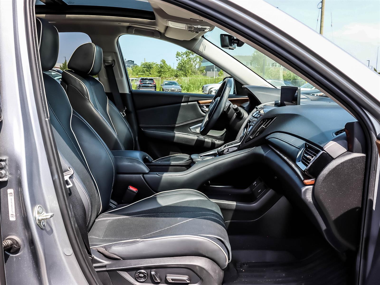 used 2019 Acura RDX car, priced at $30,999