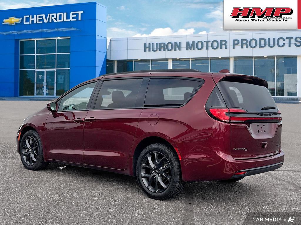 used 2021 Chrysler Pacifica car, priced at $34,284