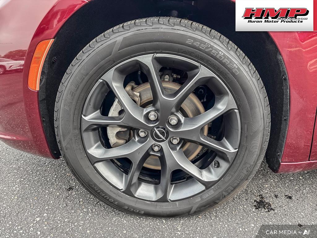 used 2021 Chrysler Pacifica car, priced at $34,284