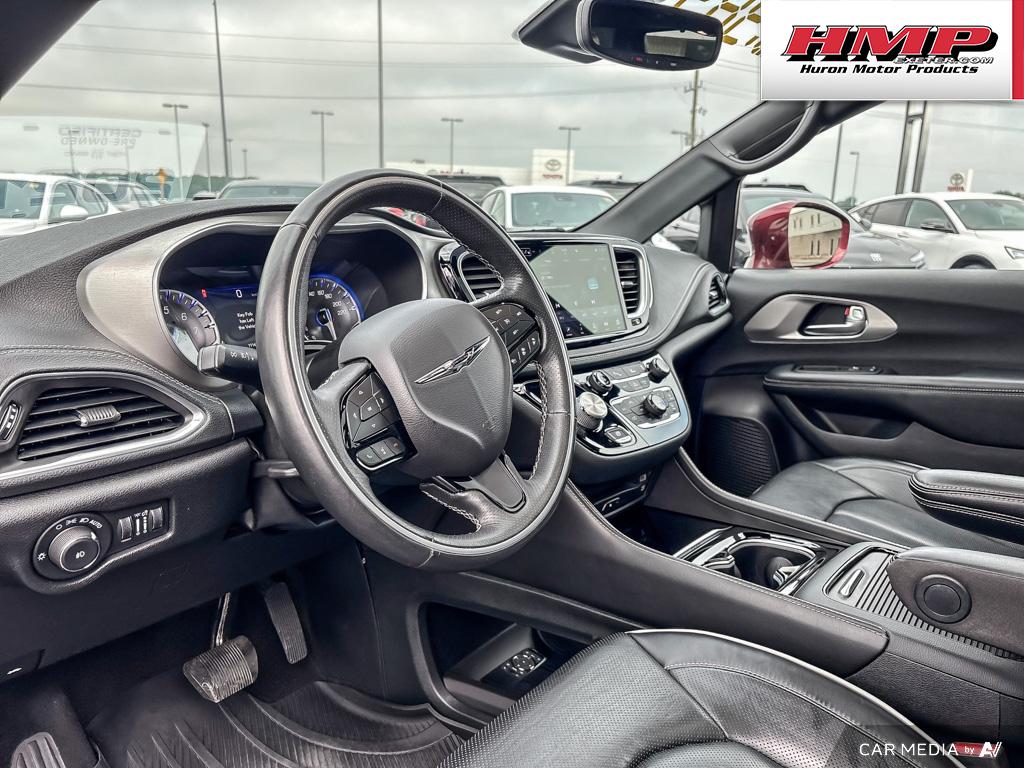 used 2021 Chrysler Pacifica car, priced at $34,284