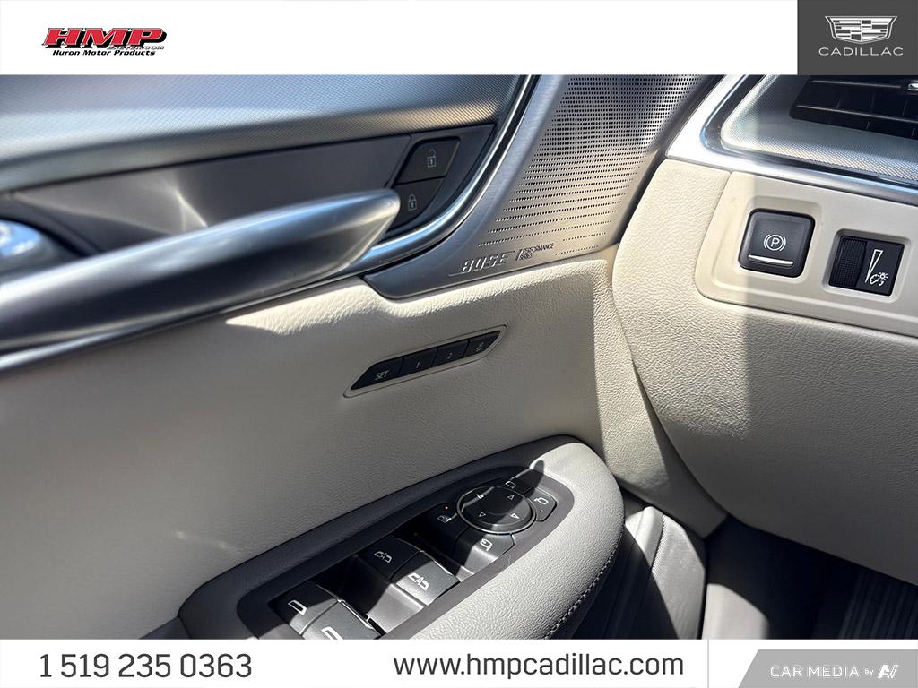 used 2022 Cadillac XT5 car, priced at $41,284