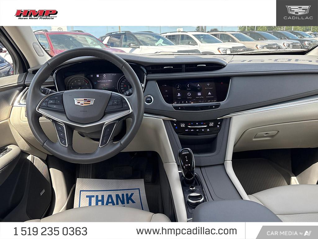 used 2022 Cadillac XT5 car, priced at $41,284