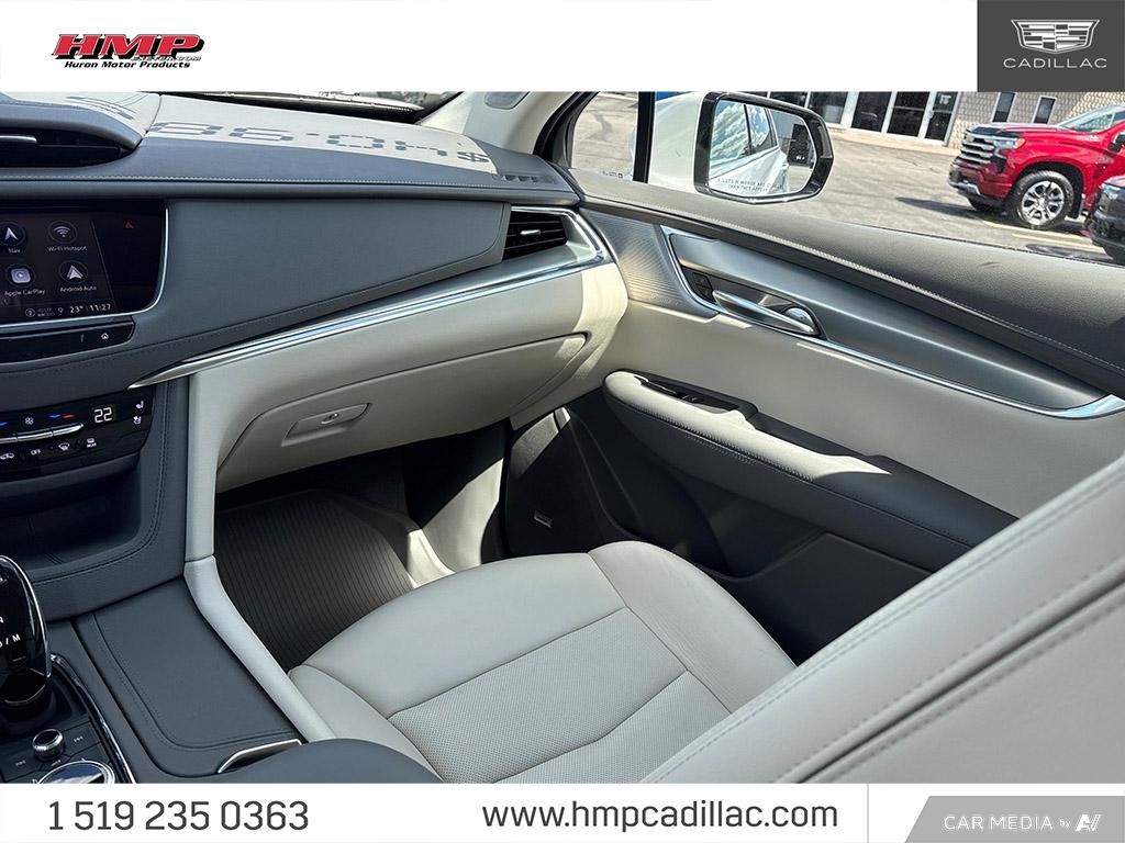used 2022 Cadillac XT5 car, priced at $41,284